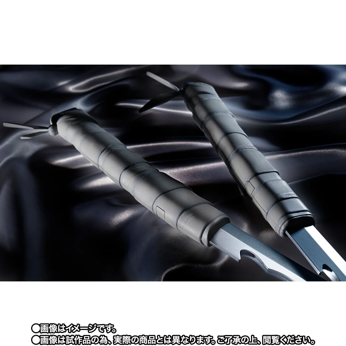 Demon Slayer Proplica Nichirin Sword (Inosuke Hashibira) - Image 5