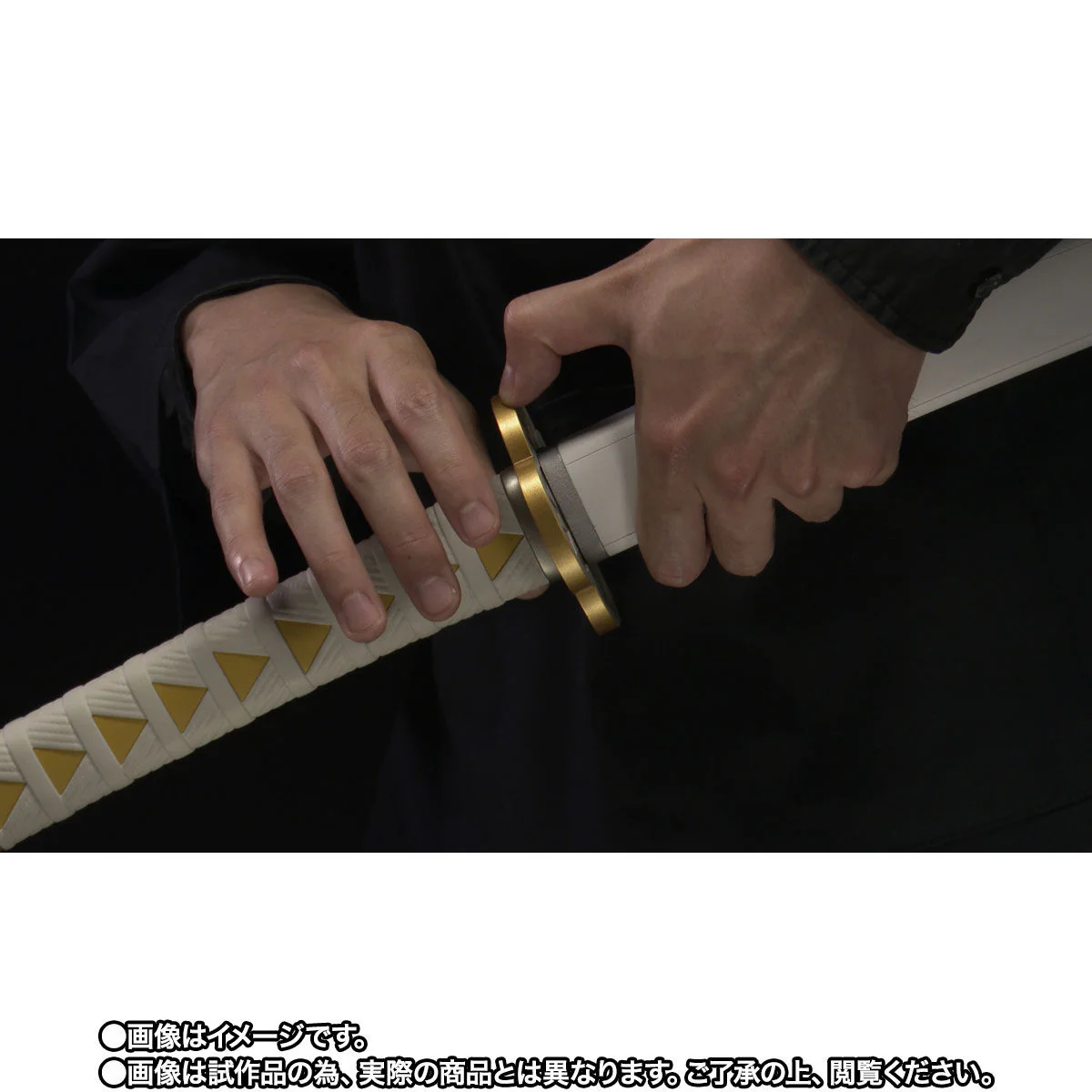 Demon Slayer Proplica Zenitsu Agatsuma Nichirin Sword - Image 8