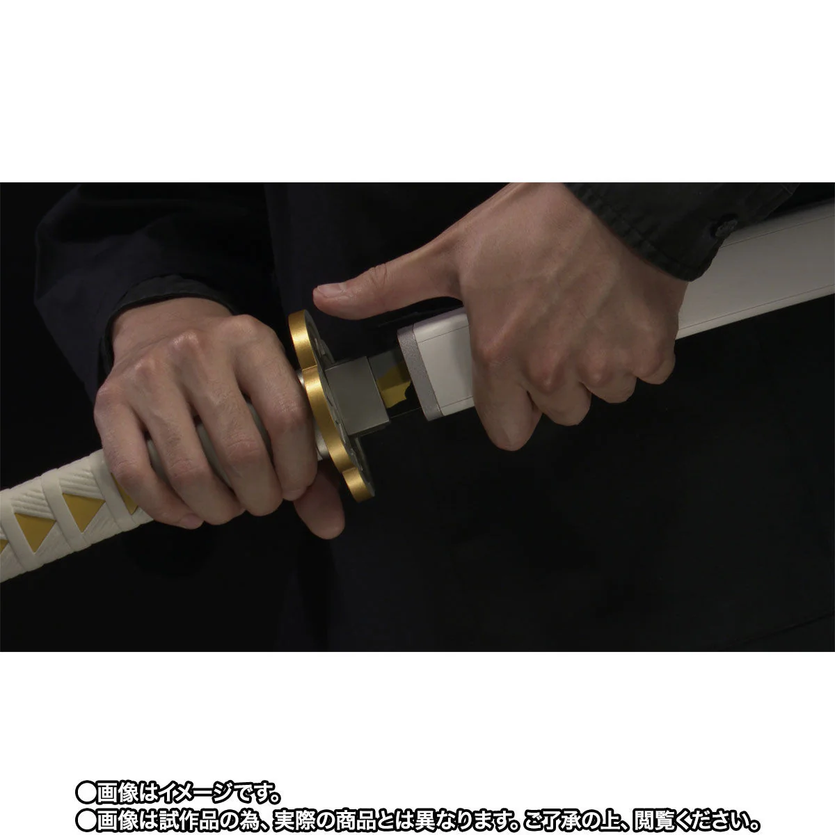 Demon Slayer Proplica Zenitsu Agatsuma Nichirin Sword - Image 9