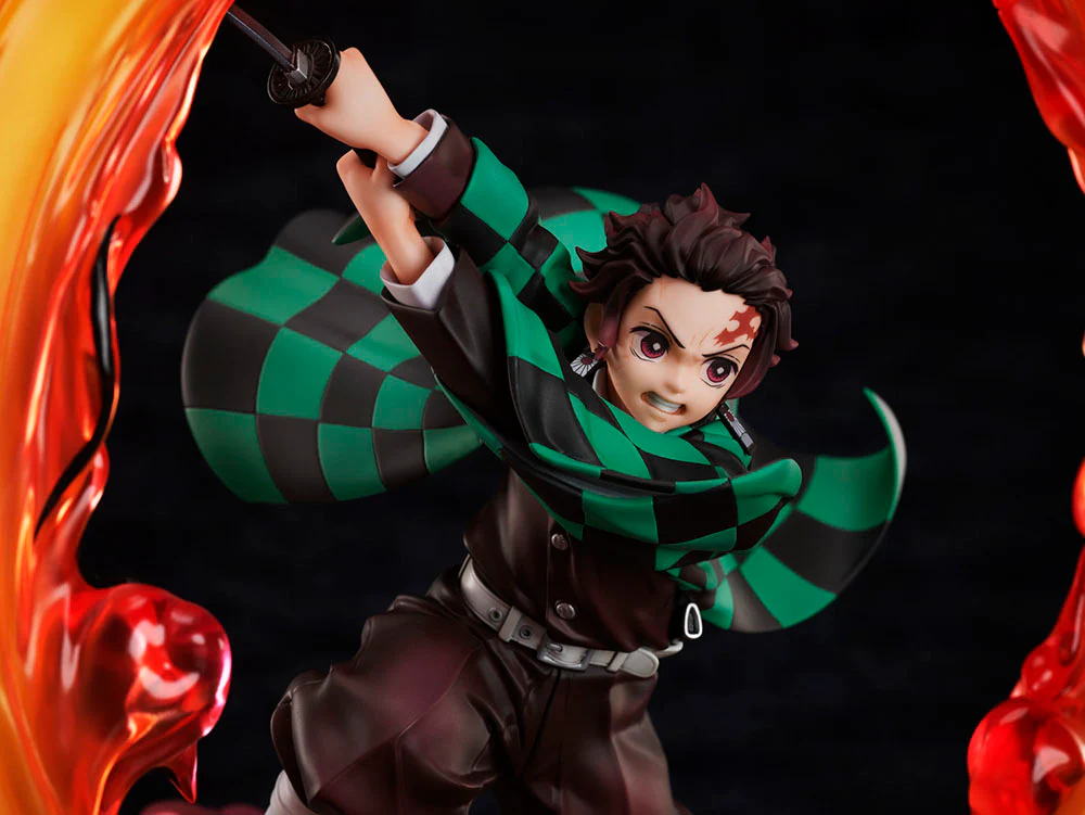 Demon Slayer Tanjiro Kamado (Hinokami Kagura Clear Blue) Sky 1/8 Scale Figure - Image 8
