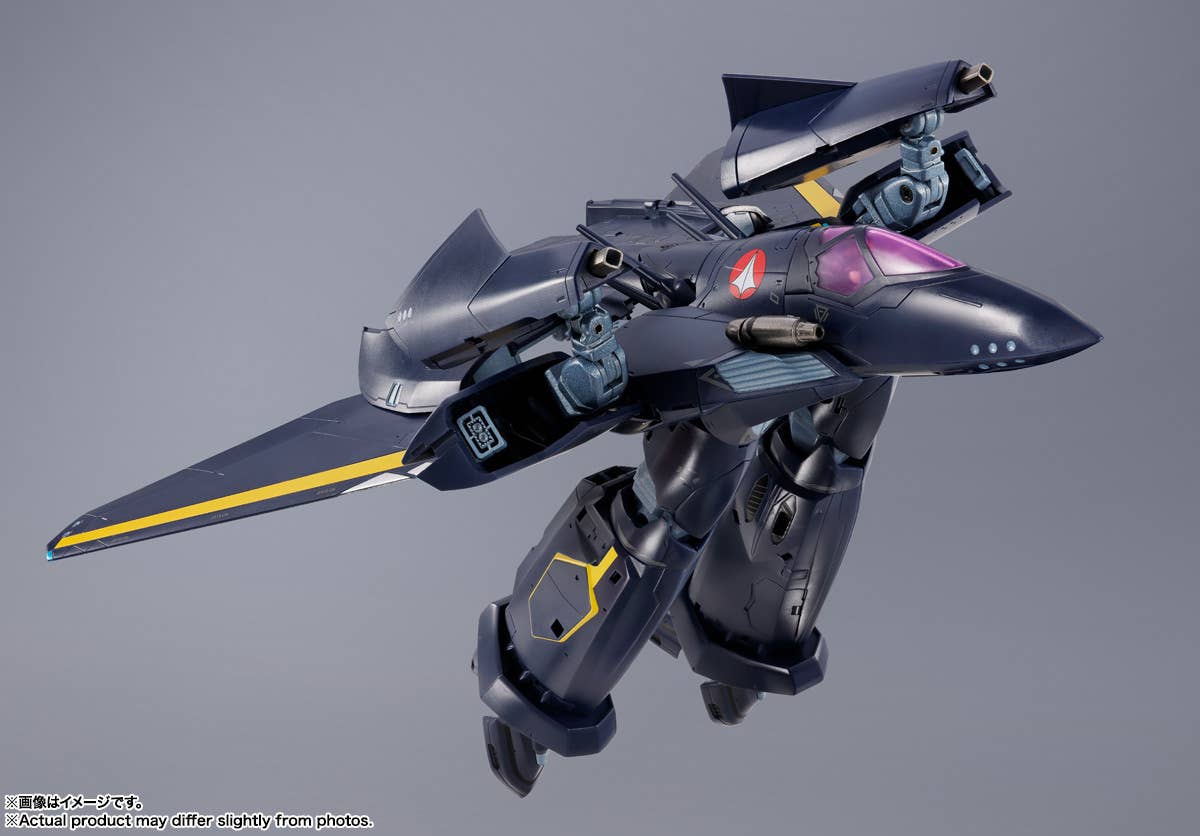 DX Chogokin VF-17S Nightmare Stealth Valkyrie (Gamlin Kizaki's) - Macross 7 - Image 10