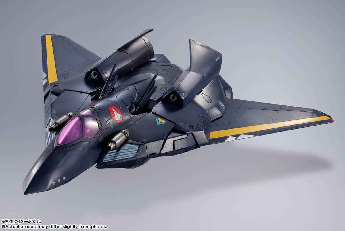 DX Chogokin VF-17S Nightmare Stealth Valkyrie (Gamlin Kizaki's) - Macross 7 - Image 11