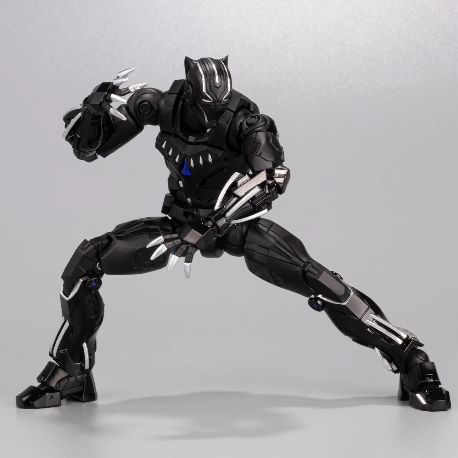 Fighting Armor Black Panther - Image 6