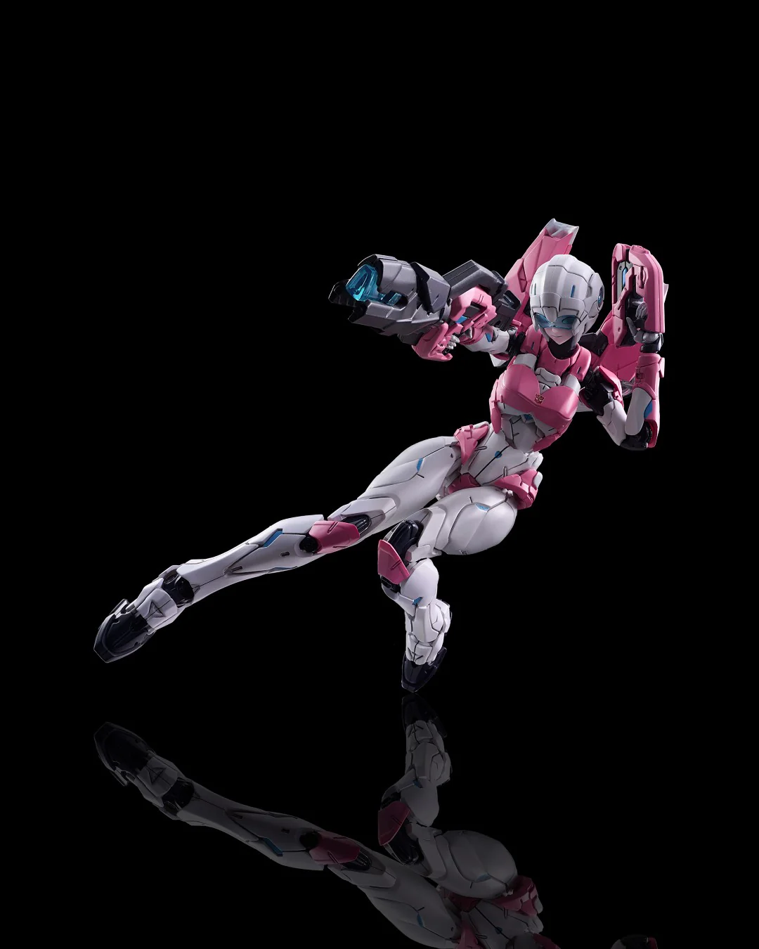 [PREORDER] Furai Action Arcee - Image 9
