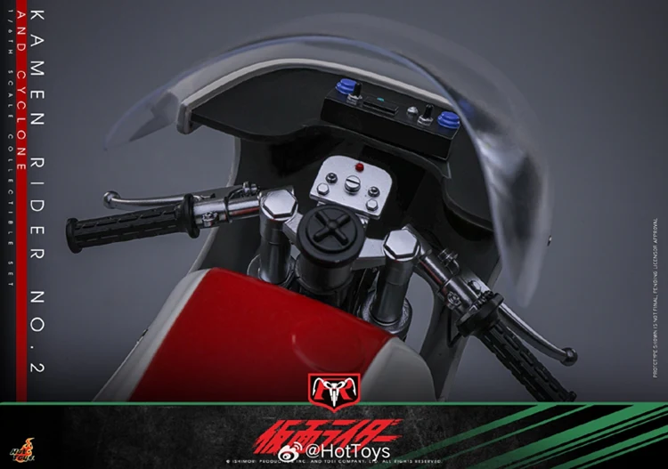 HotToys 1/6 Scale Kamen Rider Nigou & Cyclone - Image 10