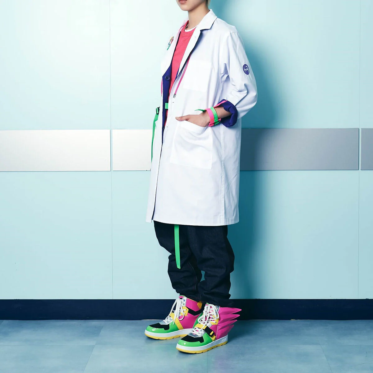 [PREORDER] Kamen Rider Ex-Aid Henshin Sneakers - Image 8