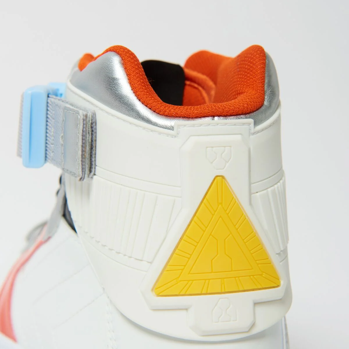 Kamen Rider Fourze Henshin by Kamen Rider Sneakers - Image 5