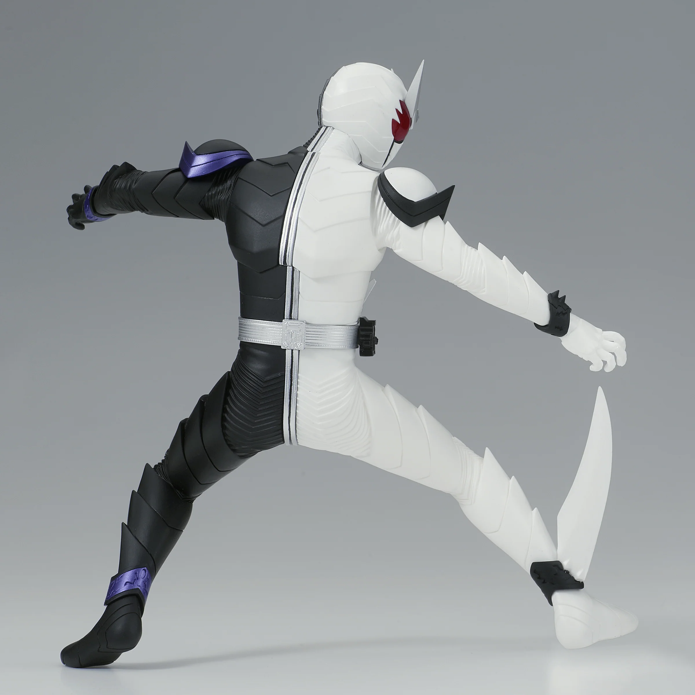 Kamen Rider W Fang Joker Heros Brave Figure (Version A) - Image 3