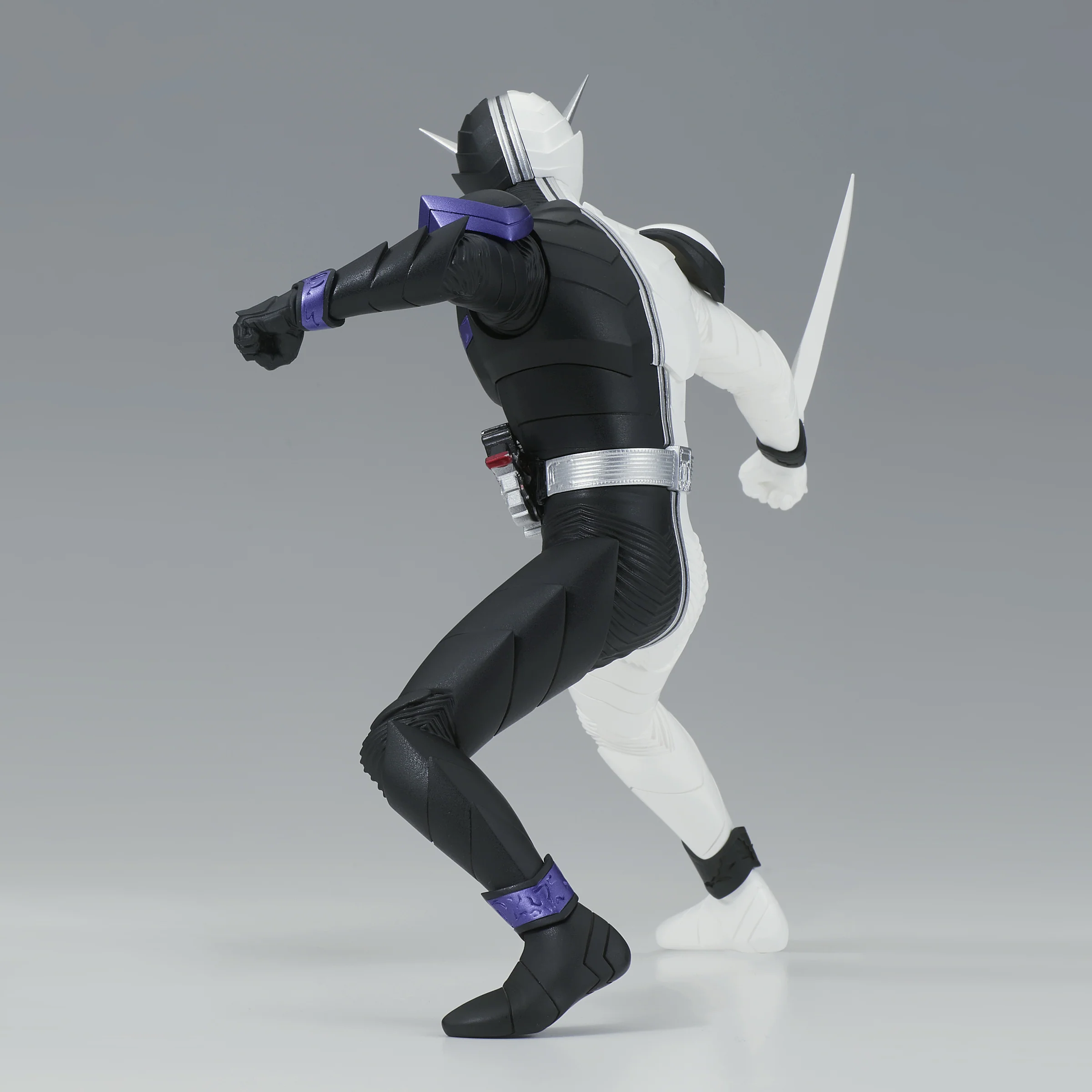 Kamen Rider W Fang Joker Heros Brave Figure (Version B) - Image 3
