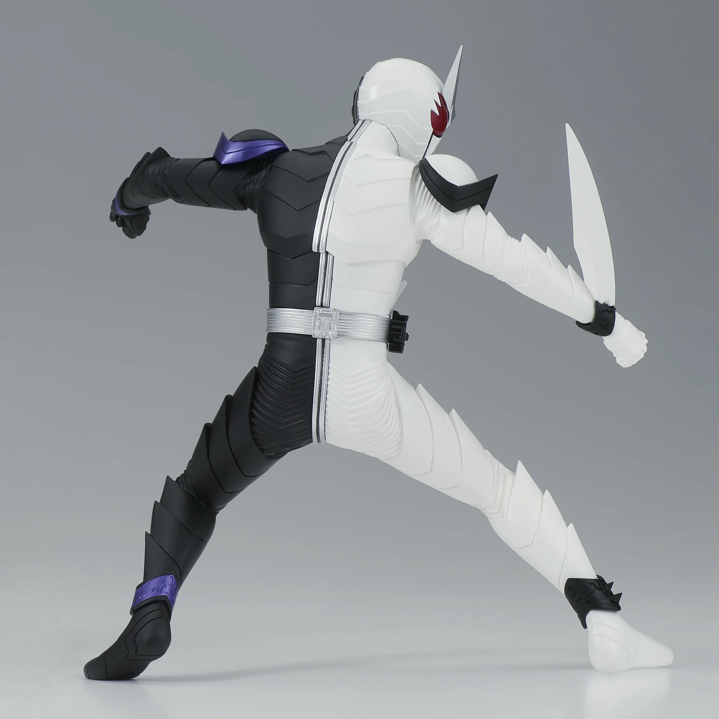 Kamen Rider W Fang Joker Heros Brave Figure (Version B) - Image 4
