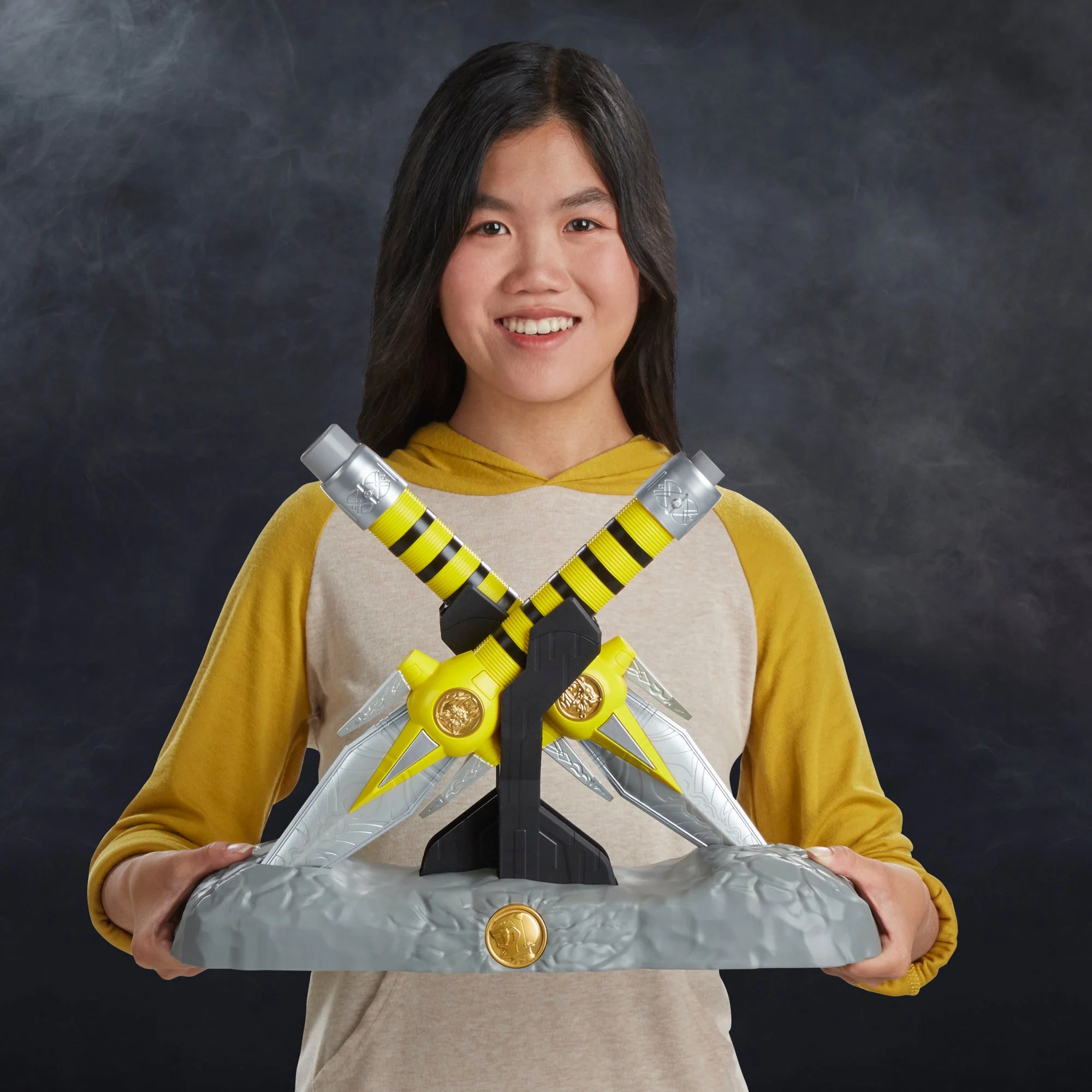 Lightning Collection Mighty Morphin Yellow Ranger Power Daggers - Image 5