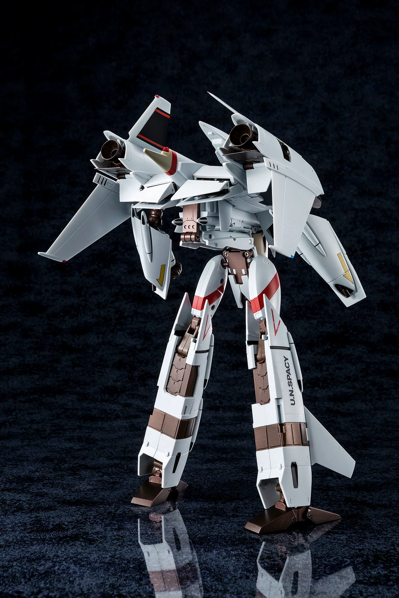 Macross Arcadia 1/60 VF-4A Lightning III Ichijyo Hikaru Model - Image 8