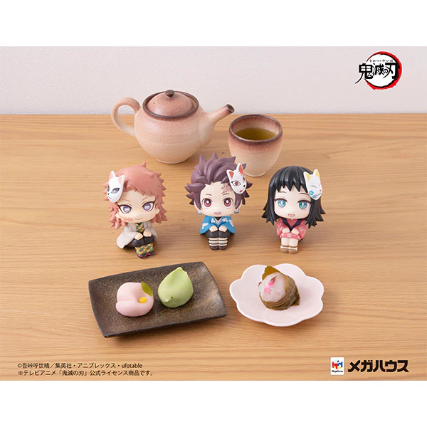 Makomo Demon Slayer Look Up Series Figure - Image 10