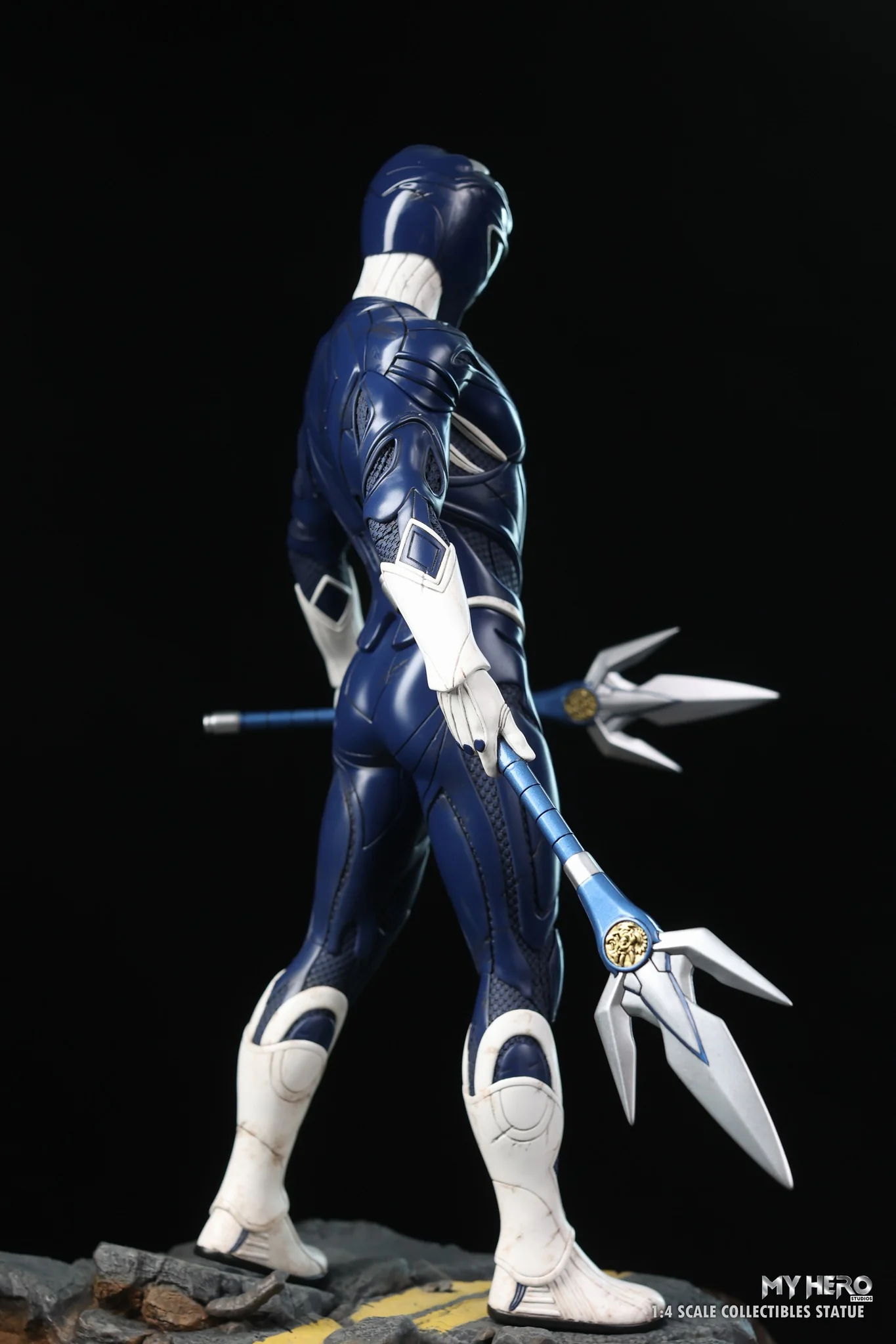My Hero Studios Blue Ranger 1/4 Scale Collectible Statue - Image 4