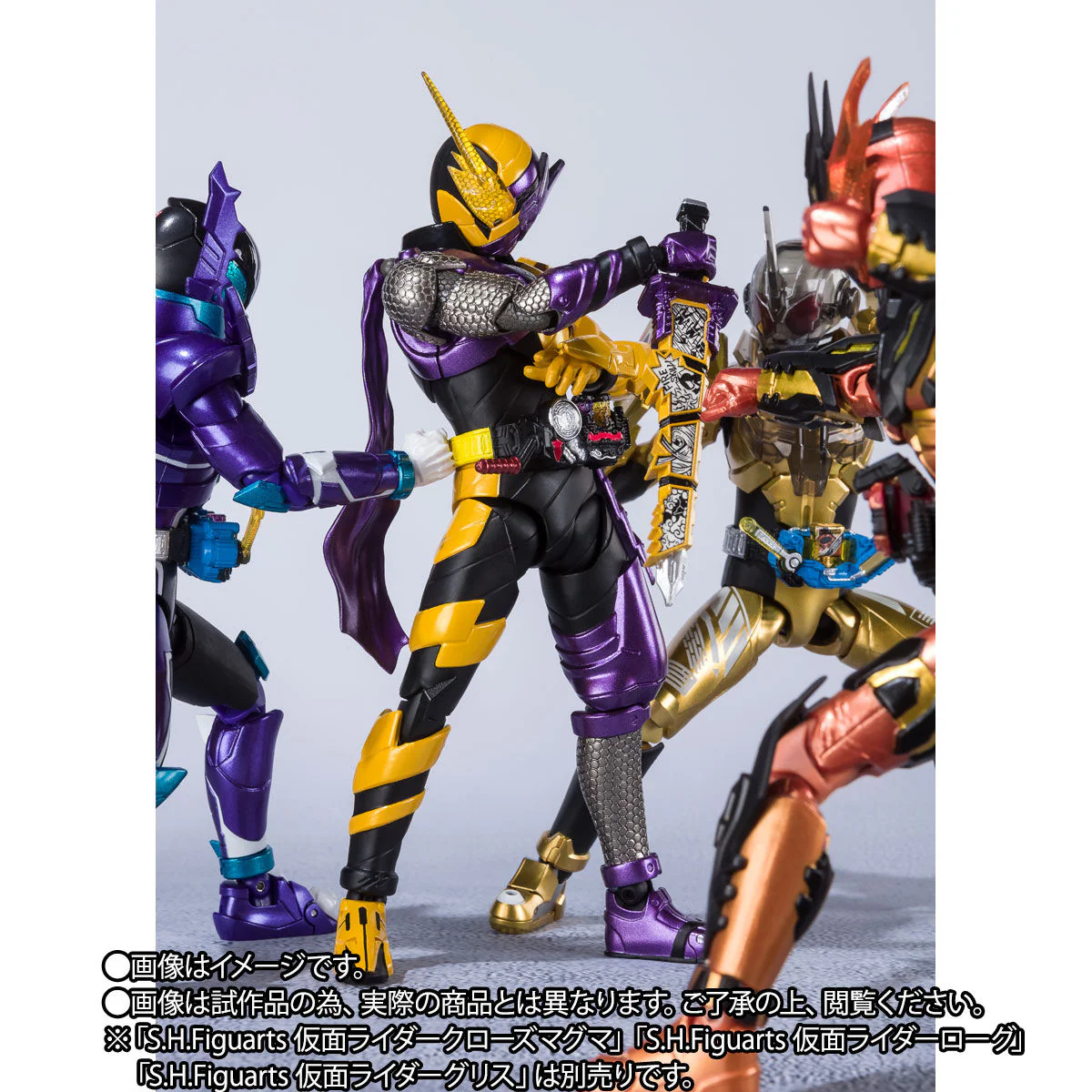 SH Figuarts Kamen Rider Build Ninnin Comic Form - Image 6