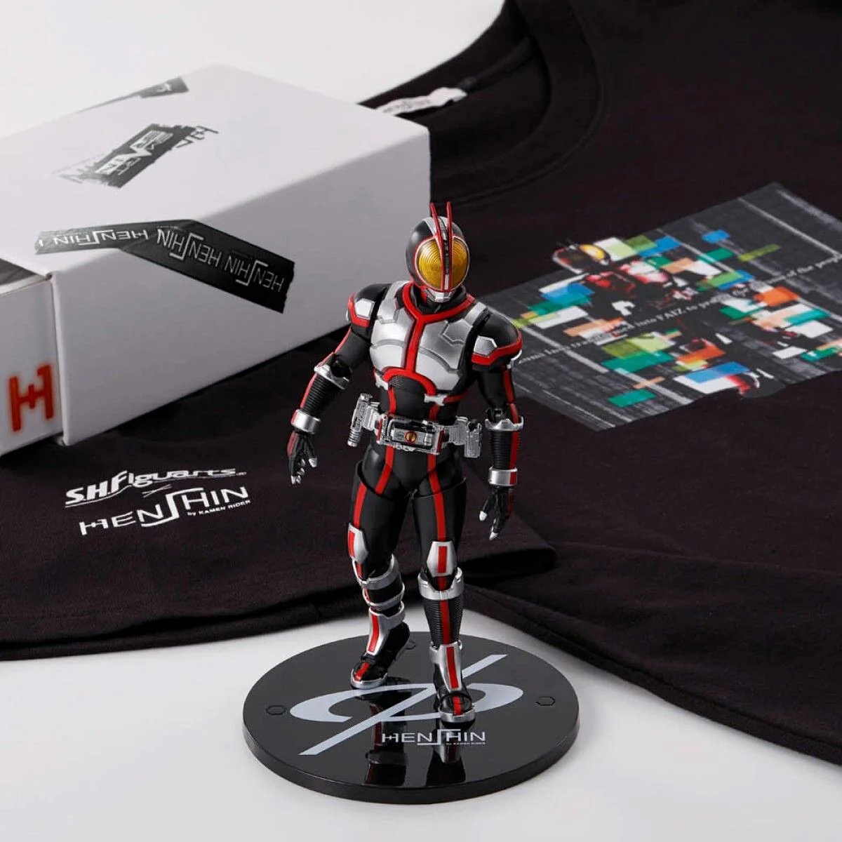 SH Figuarts Kamen Rider Faiz x Henshin by Kamen Rider Special Edition - Image 10