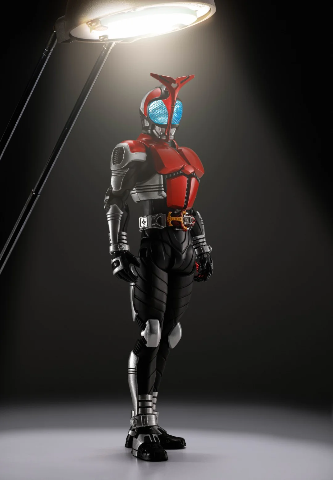 [PREORDER] SH Figuarts Masked Rider Kabuto Rider Form - 20th Anniversary Ver - Image 3