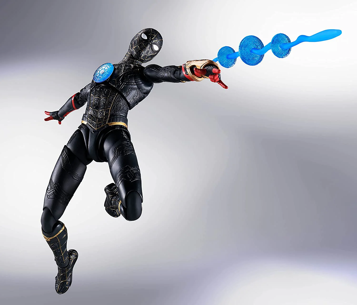 SH Figuarts Spider-Man No Way Home Black & Gold Suit - Image 5