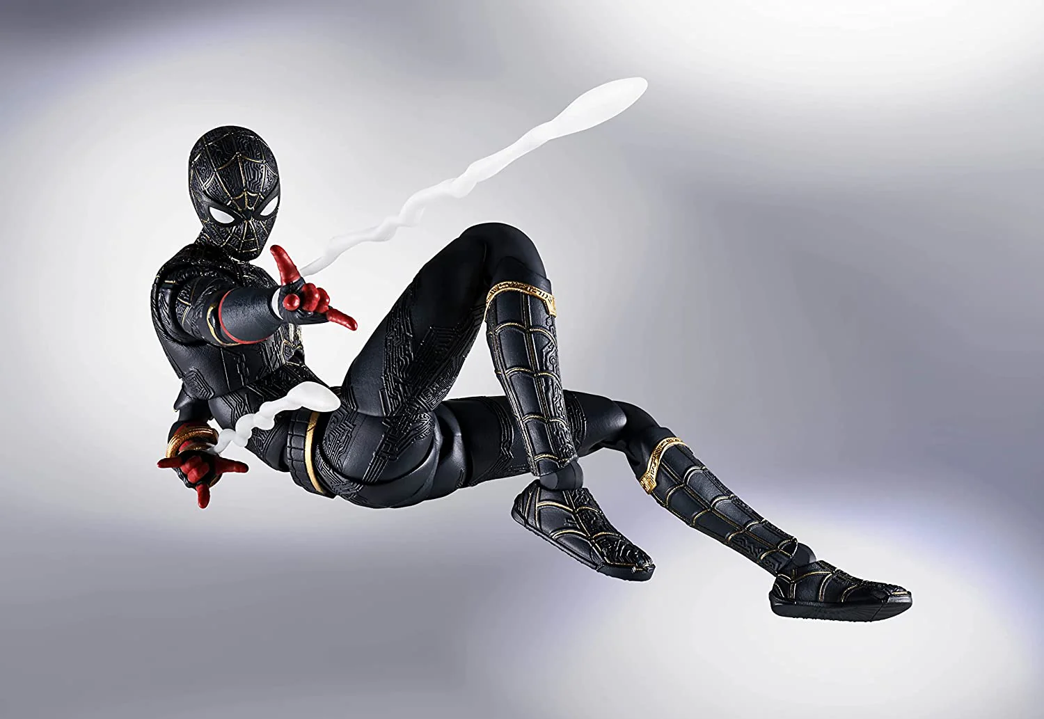 SH Figuarts Spider-Man No Way Home Black & Gold Suit - Image 8
