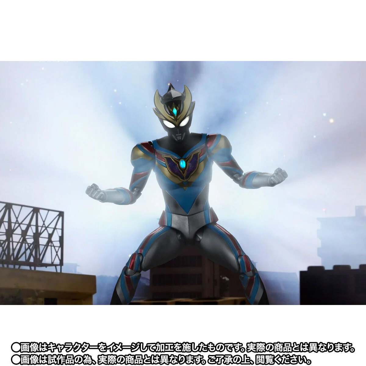 SH Figuarts Ultraman Decker Dynamic Type - Image 9