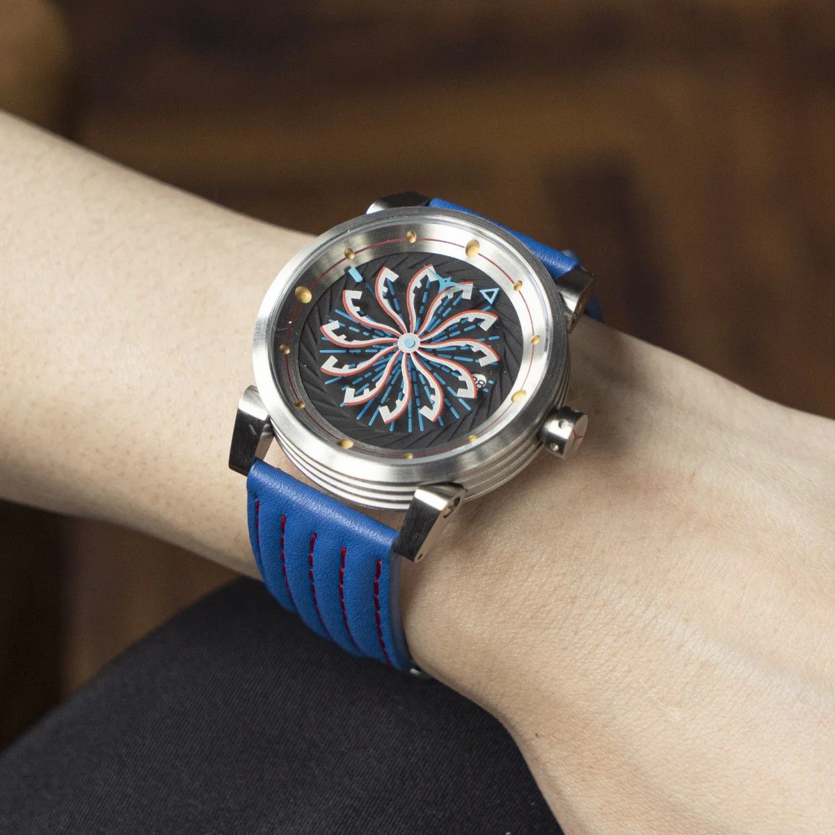 Ultra Seven Limited Edition ZINVO Watch - Image 8